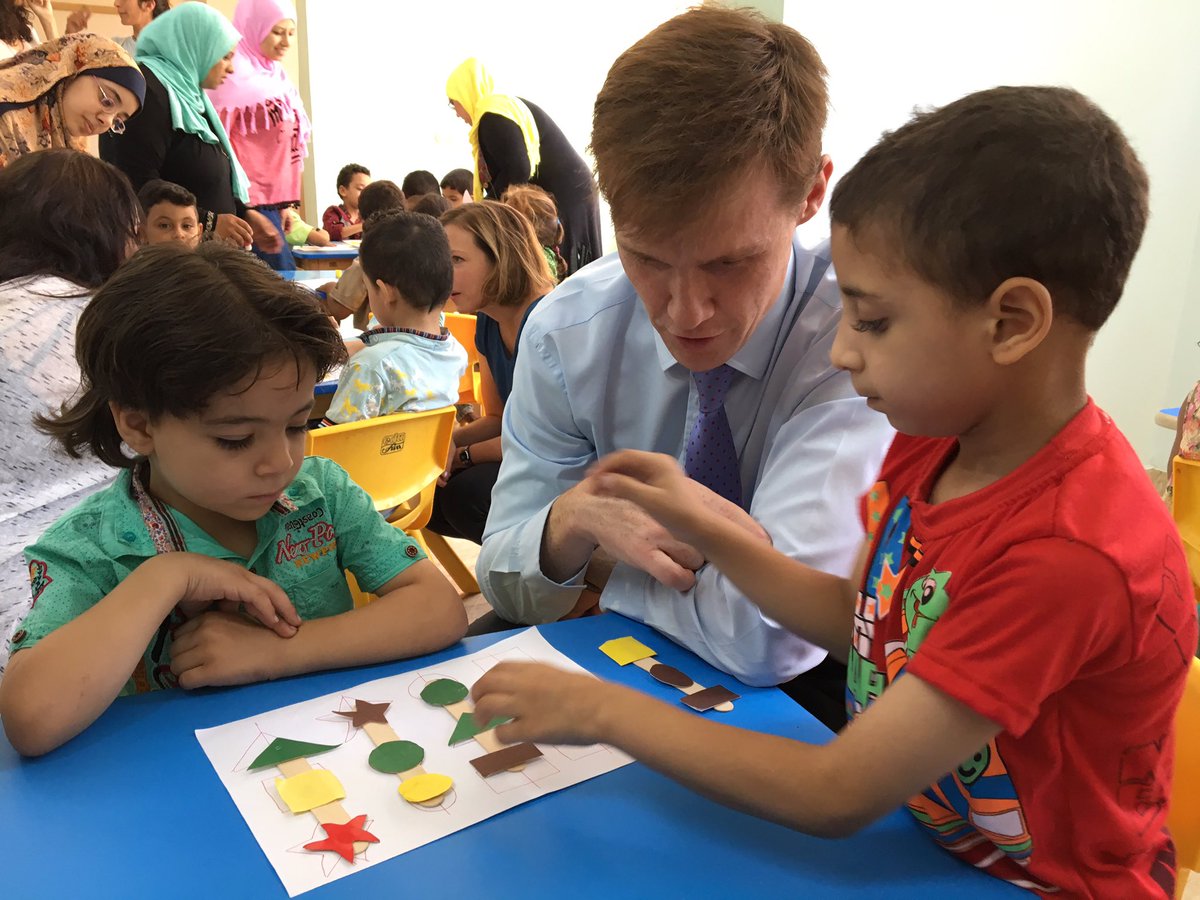 UKinEgypt's tweet photo. Whoever said transforming education was impossible? @EducateMeEgypt impacts 42,000 students using teachers' programs https://t.co/b09XAVvhYV https://t.co/3rF0m1o3PU