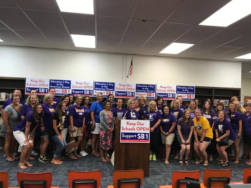 IllinoisStand's tweet image. Superintendents &amp;amp; supporters of #SB1 call on @GovRauner to sign the bill into law to give schools certainty. riverbender.com/wbgznews/detai…