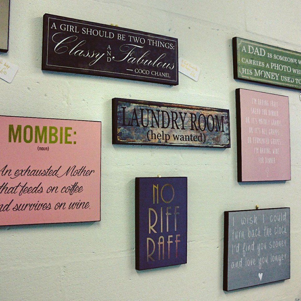 shelleschic's tweet image. NEW IN! A variety of wall plaques with perfect sentiments for family members and friends, from £10 #giftideas #Gifts #shopping #Nuneaton