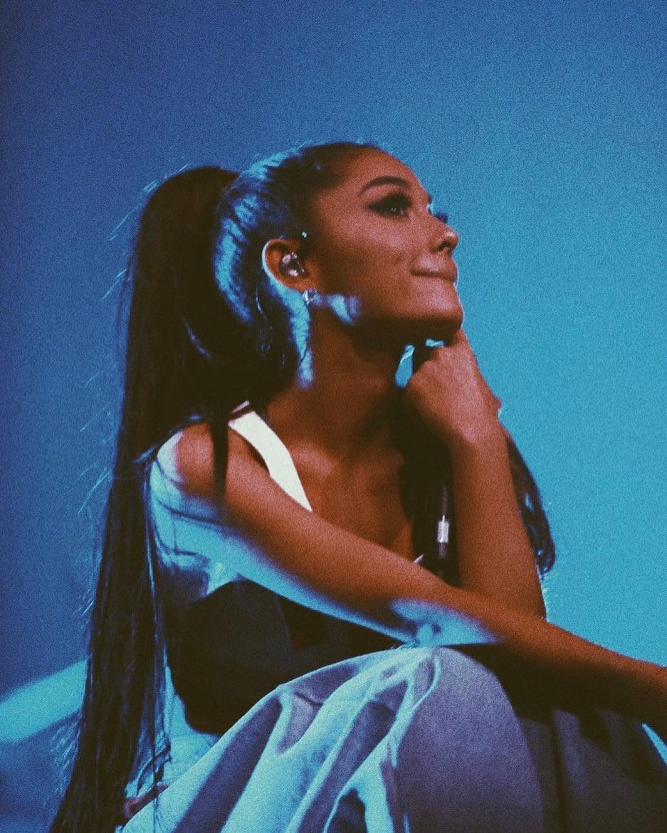 ArianaToday tweet picture
