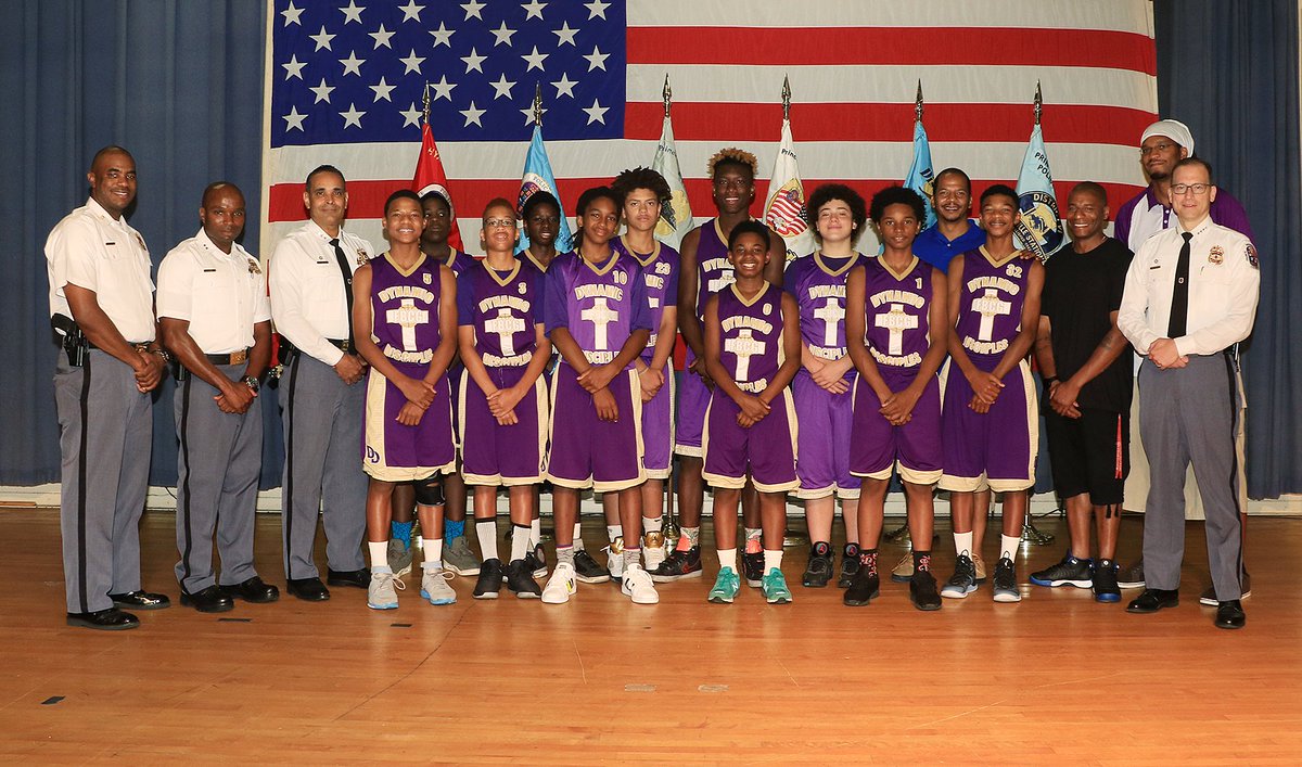 PGPDNews's tweet photo. Former @WashWizards @etanthomas36 brought his youth basketball team from the #FirstBaptistChurchofGlenarden to speak with @ChiefPGPD. https://t.co/j1Ke8eeUm1