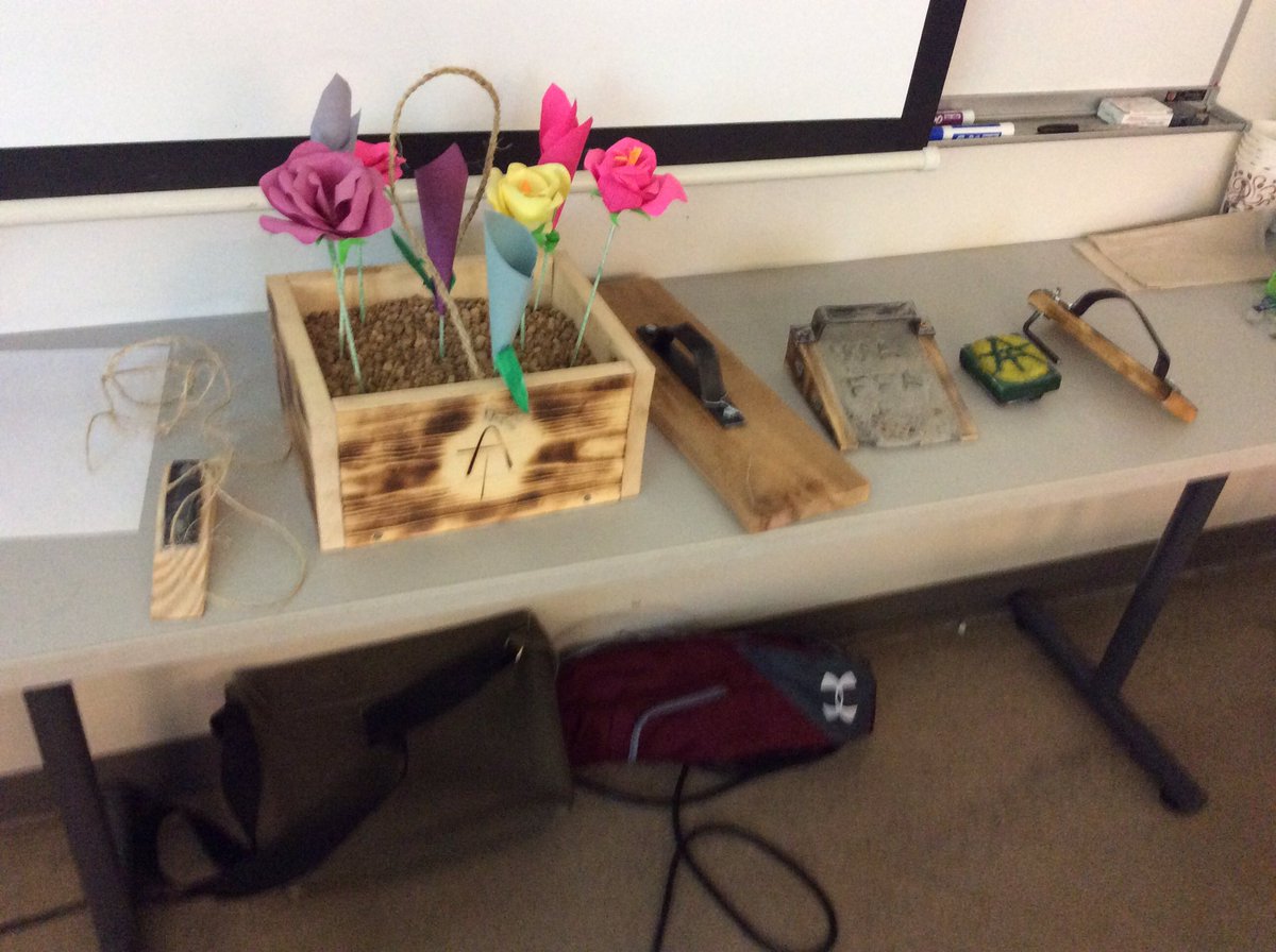 meyermar51's tweet photo. Doorstop design competition is intense at Arkansas Tech APT. Who will have the winning design? @ATUAgri @drrbowen @case4learning #APTNerds https://t.co/vUpixzWZ5Q