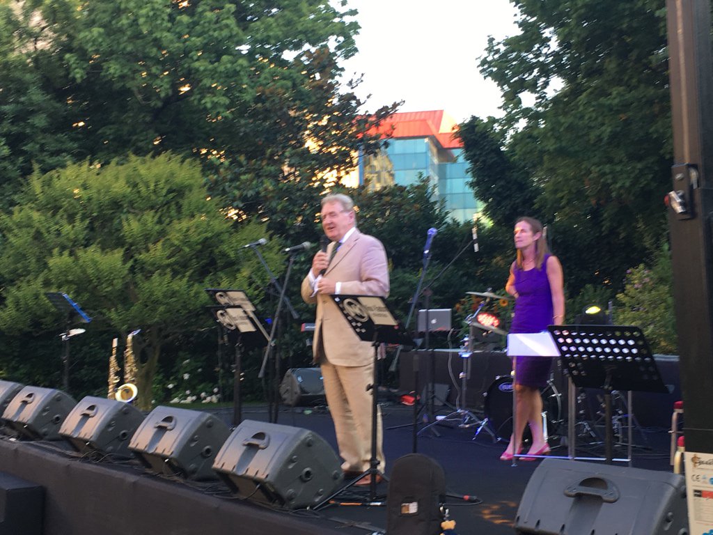 BCCT_1887's tweet photo. BCCT #summergardenparty : off to a great start! https://t.co/iY8SlWILPM