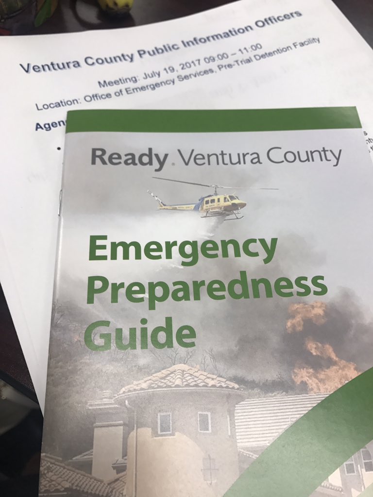 OxnardPolice's tweet photo. VC PIO meeting learning about @ReadyVC - very useful and exciting tool that we are ready to share with our residents 👍🏼 #Readyvc https://t.co/g32864XeeR