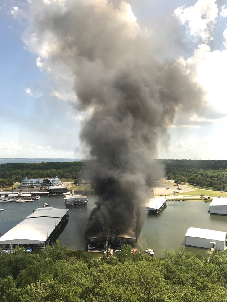 cjenningshd's tweet photo. Fire continues to burn near Highport. https://t.co/8OIIihpBaQ
