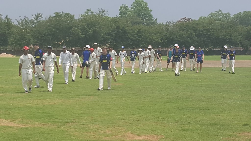 TNS_Sport's tweet photo. The lads showed their fight by holding of the local bowlers who couldn't get us out! Awesome effort by the lads! #dogs #topefforts #india17 https://t.co/aBrGAvPdbx