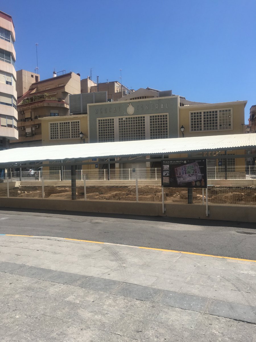 ElchePiensa's tweet photo. Estas son nuestras 20 propuestas para hacer de #Elche una ciudad mejor ▶️ https://t.co/wY1V6urcuM https://t.co/A5Th3vfnUW