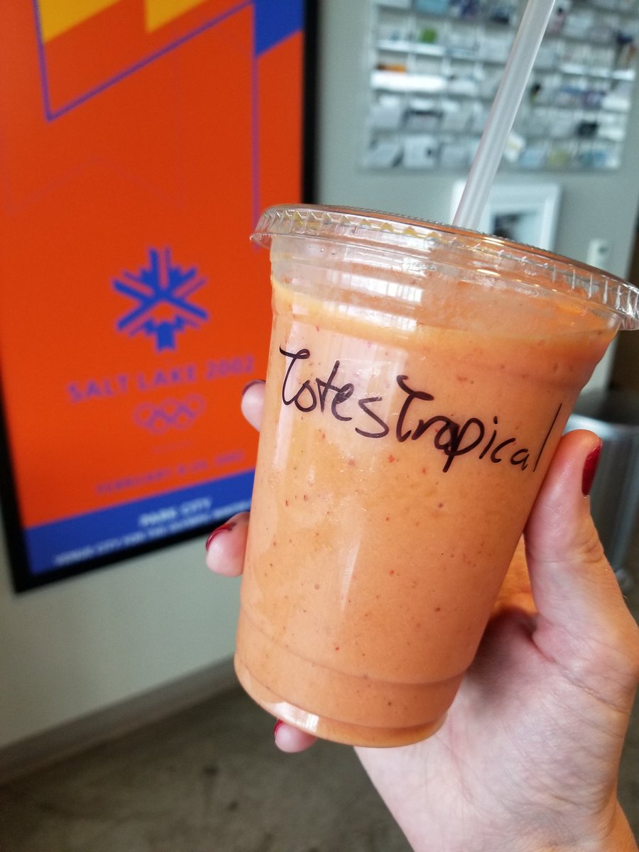 krachelw's tweet photo. First day in my new role and we're checking out the important stops in #SummitCounty. Up first: #HugoLove #lifeinsummitcounty 👌🍹 https://t.co/UGq3MpI8pA