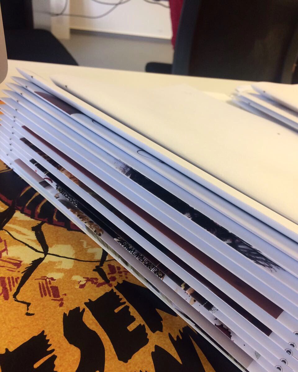 Verschwunden_'s tweet photo. 💪🏻
#verschwunden #verschwundenetiere #testdruck #print #druck #dummy #ausschießen #design #msd #muensterschoolofdesign #buchprojekt #buch https://t.co/inTT5EkZFV