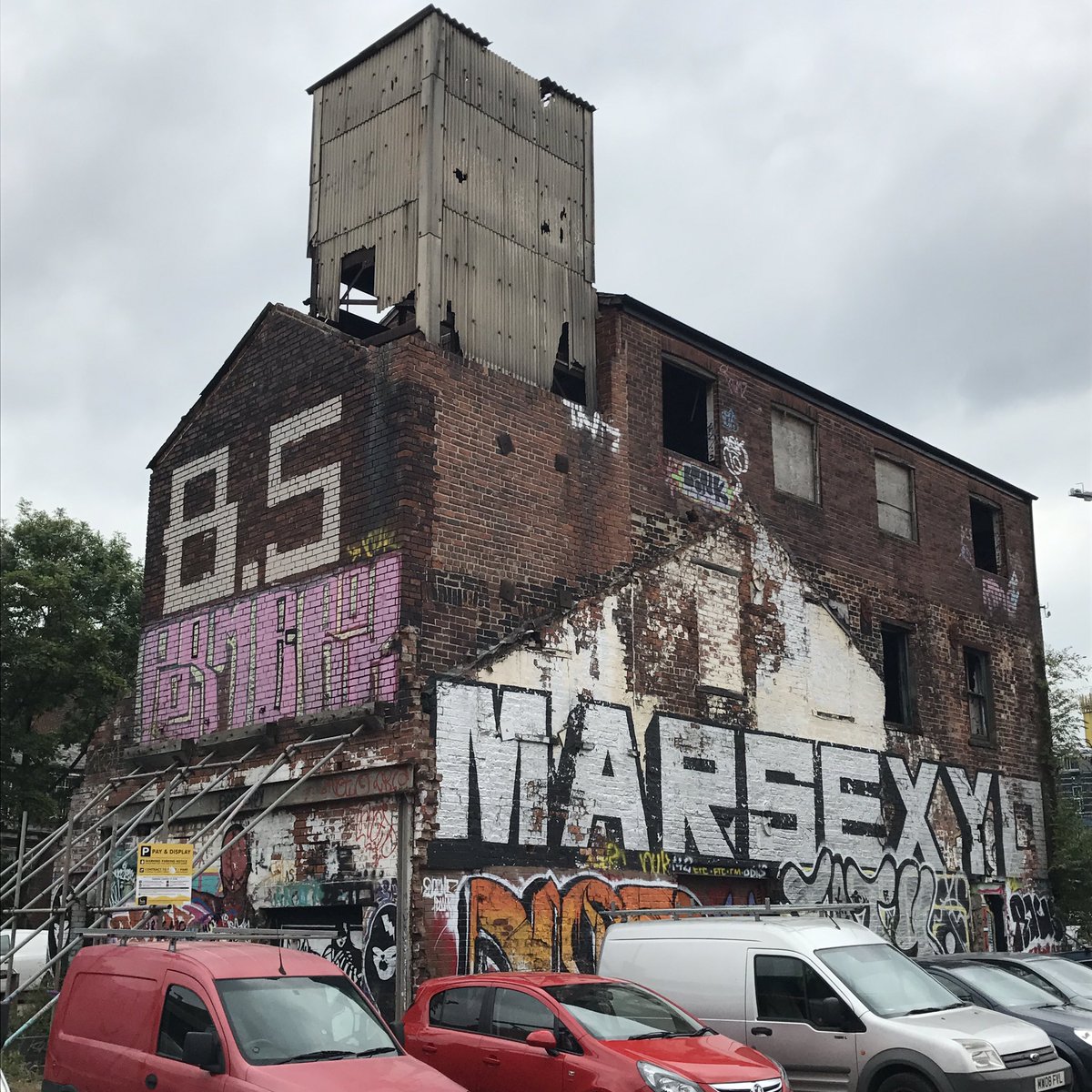 potentialetc's tweet image. 2hr wander around #Sheffield today...