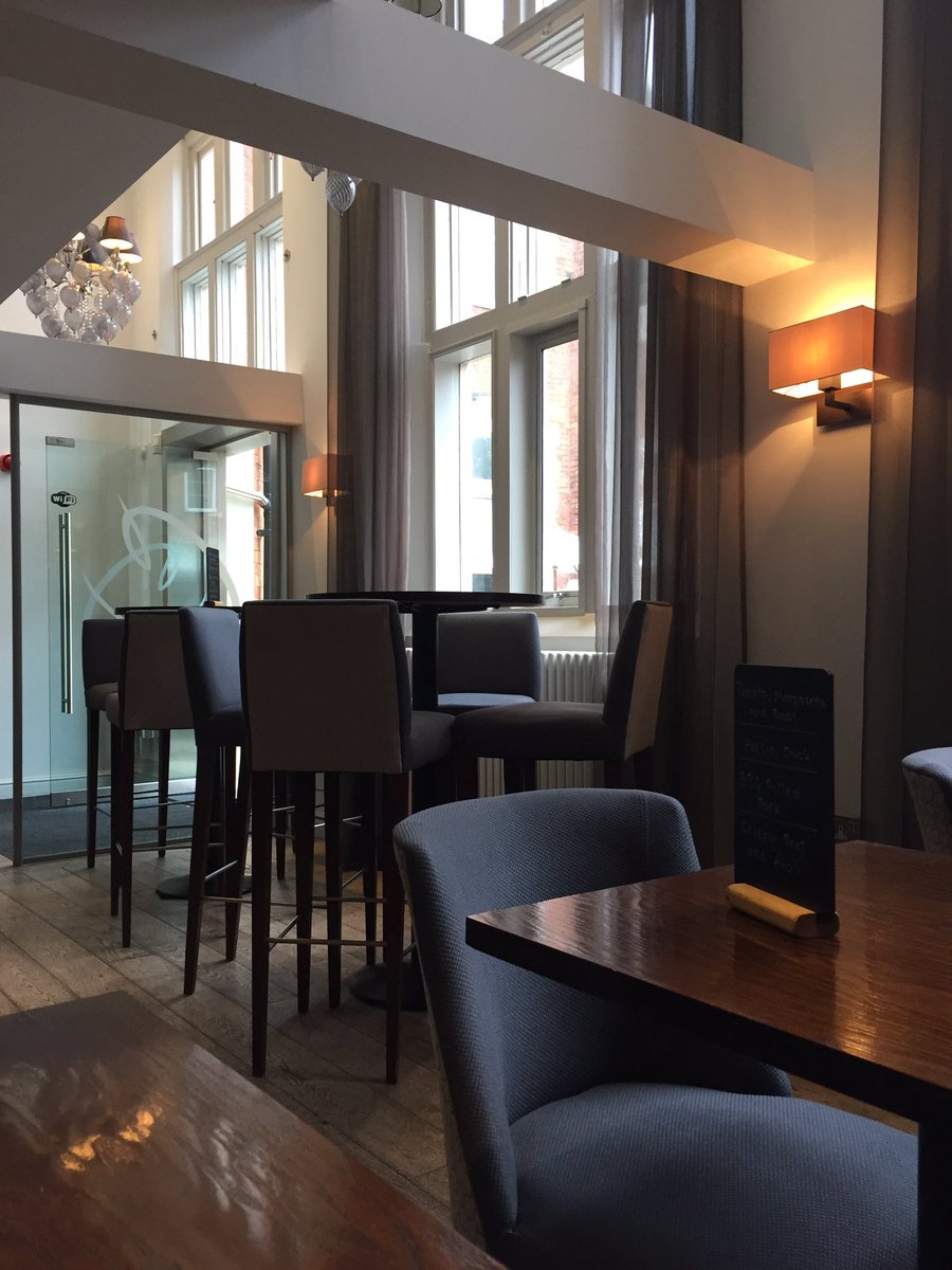 We are here at the <a href="/CastleHotel/">The Castle Hotel</a> ready for the Lincoln Supper Club with 18 <a href="/lincscham/">Lincolnshire Chamber</a> members.