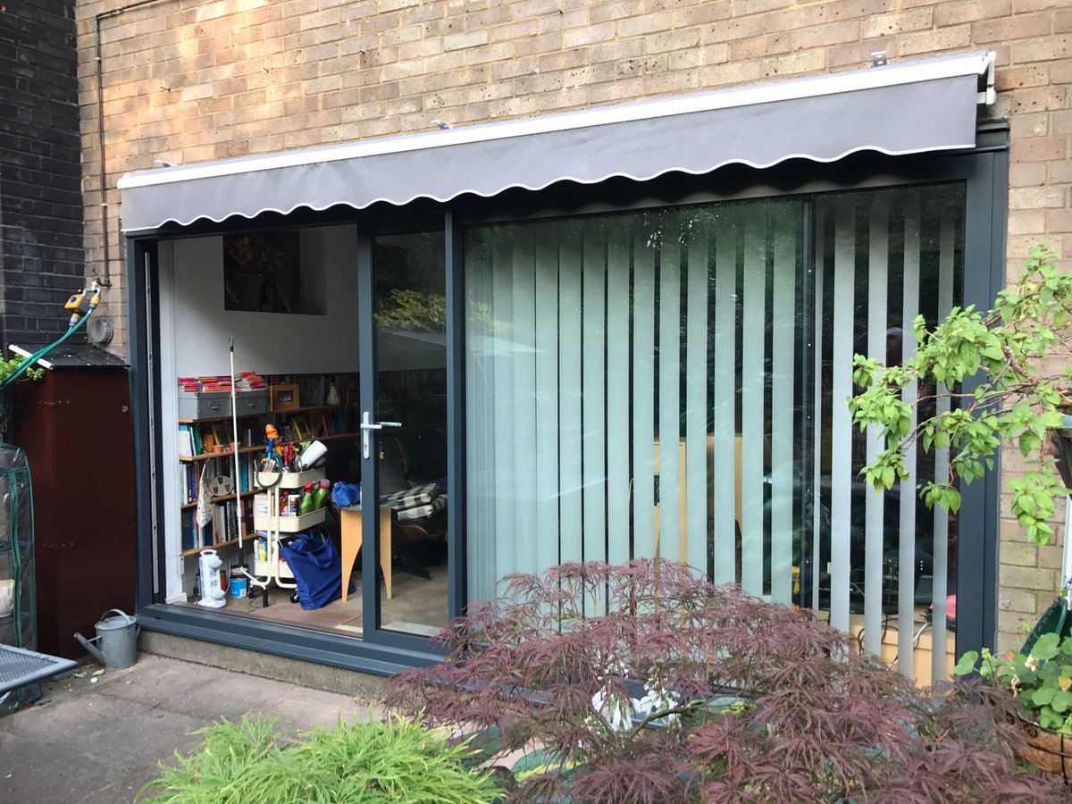 DWLWindows's tweet photo. A new lease of life to this property!  #Smart #Alitherm 300 windows and #Smart #Visoglide Plus sliding doors installed in Anthracite Grey. https://t.co/E19M3deZLJ