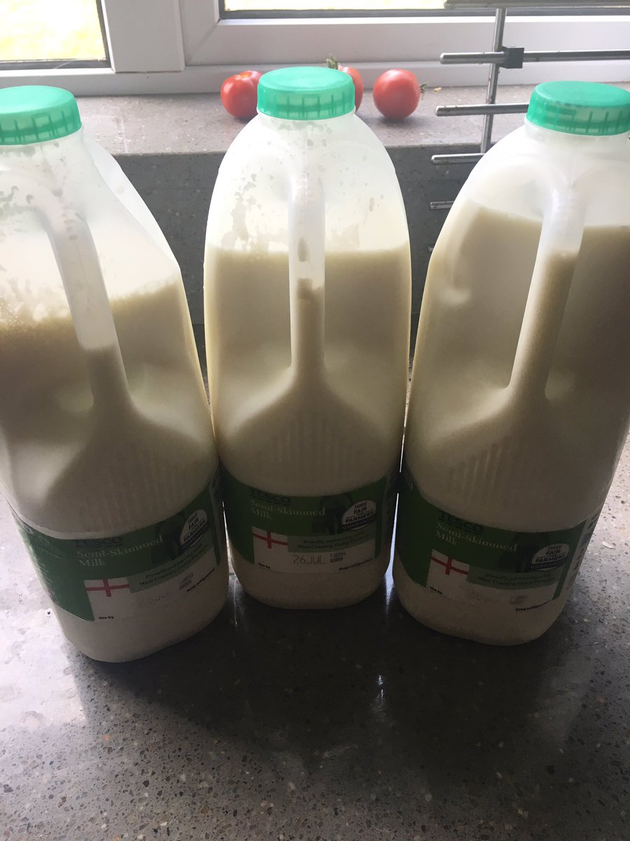 georgiasmailes's tweet photo. Bought three bottles of milk from #Tesco for them all to go off within three days. #tesco #offmilk #disgusting #sortitout https://t.co/nJ4345z74l