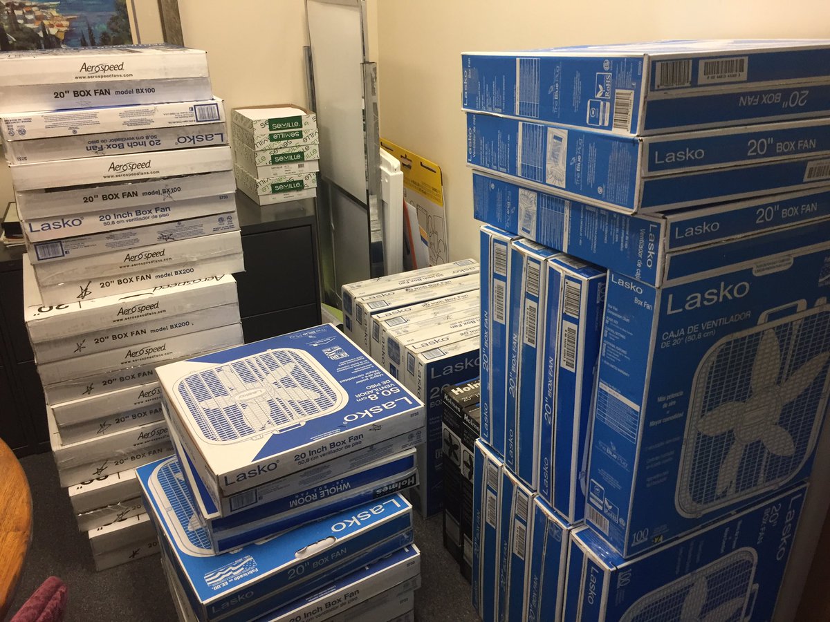 KWQCTerrace's tweet photo. So many fans. CASI senior center in Davenport is asking for more donations to beat the heat this week! @kwqcnews https://t.co/lTdIpPUjiC