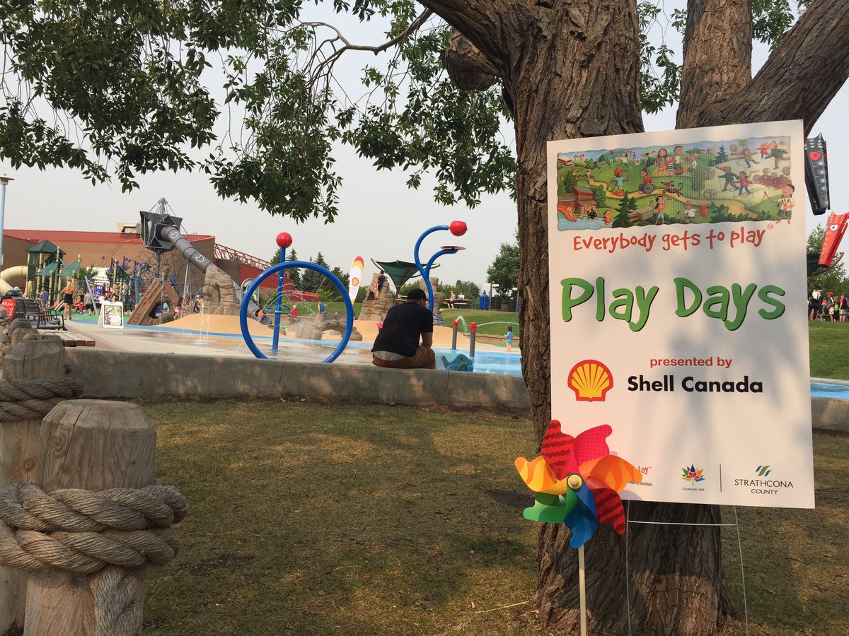 SteveVelthuizen's tweet photo. At #strathco play days. Come out for coke floats! Partnering with the community helps make this one of Canada's most livable municipalities! https://t.co/ZW4C8iWUeX