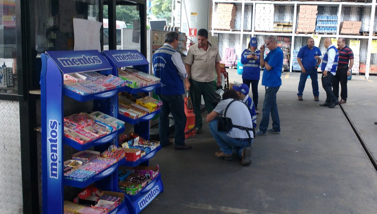 Nova etapa da Operação Bomba Limpa autua mais três postos de combustíveis em Niterói bit.ly/2tfsFVm