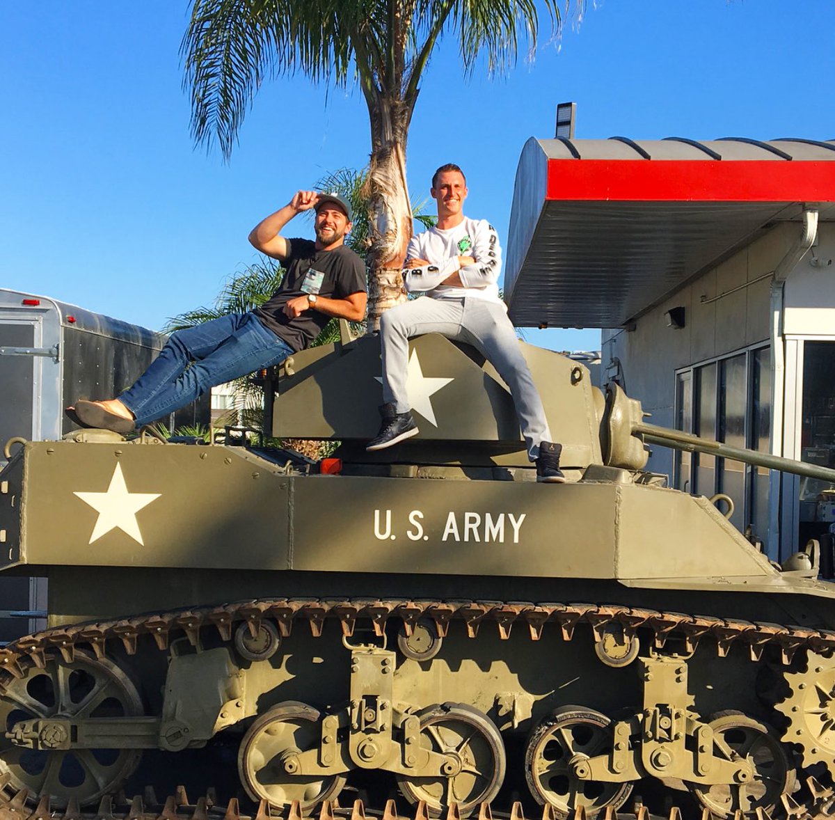 ImAlexWeber's tweet photo. Bros and Tanktops...Amiright? 🙈 hah #TanksOfInstagram #ComediansOnTanksGettingRedbull thanks and sorry to @usarmy for letting this happen! 🤣 https://t.co/dsqGOhPg7p