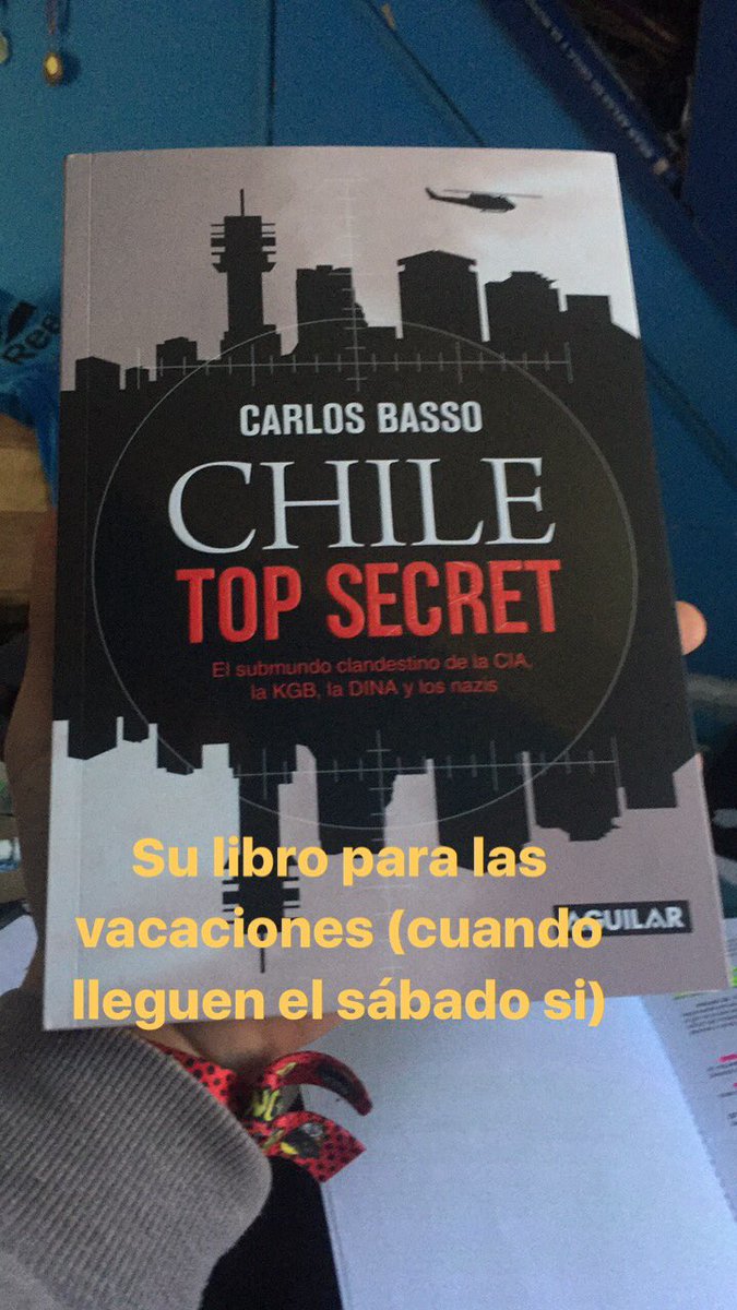 fdominguez14's tweet photo. Un regalo de mi para mi, Libro #ChileTopSecret de @cbassop en mi poder gracias a @BuscaLibre_CL https://t.co/KI5V4izB0g