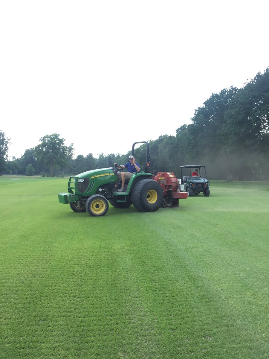 DjLaw308's tweet photo. Another quick drag and blow and its hard to believe we aerated fairways on Monday. #pigpen #dustbowl2017 #zoysia https://t.co/h8AMDFaMR3