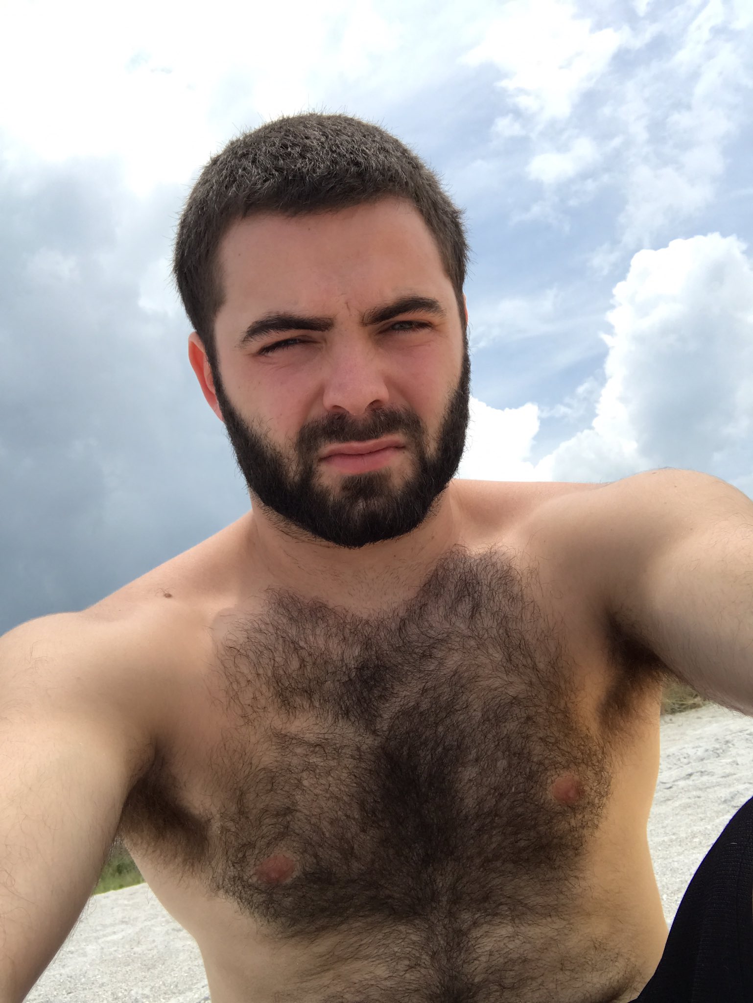 DFHXEeIXsAQx5kC?format=jpg&name=4096x4096