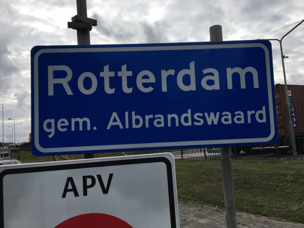 djvowa's tweet photo. Rotterdam is opgenomen in de Gemeente Albrandswaard https://t.co/Nmw3Je6pDI