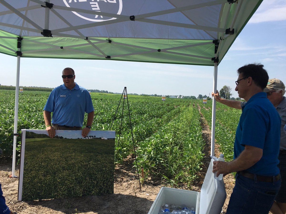 RheaKaiser's tweet photo. Nick Tinsley of @Bayer4CropsUS shares SDS &amp; SCN management recommendations at #BayerShowcase Days in Mexico, MO. #ILeVO https://t.co/HlGCFItWlw