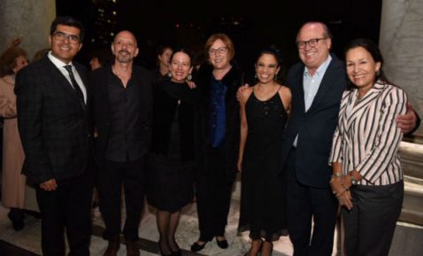 Morelos galardona a la bailarina Beatriz Madrid por su trayectoria de 20 años  y su labor cultural en la entidad bit.ly/2uALV3v