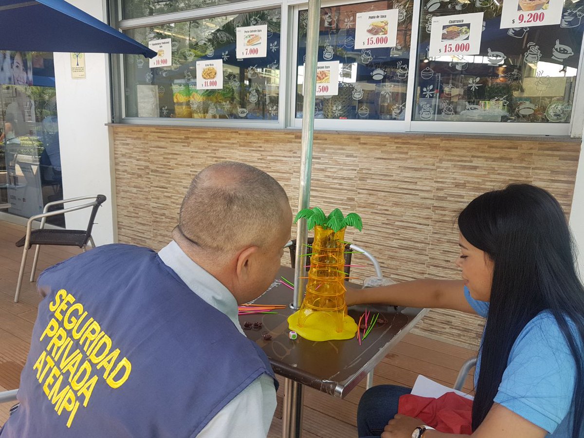 SeguridadAtempi's tweet image. #SeguridadconSentidoHumano #COPASST
El día de hoy, el COPASST de la sede de Medellín visitó a los vigilantes para realizar pausas activas 😄😄