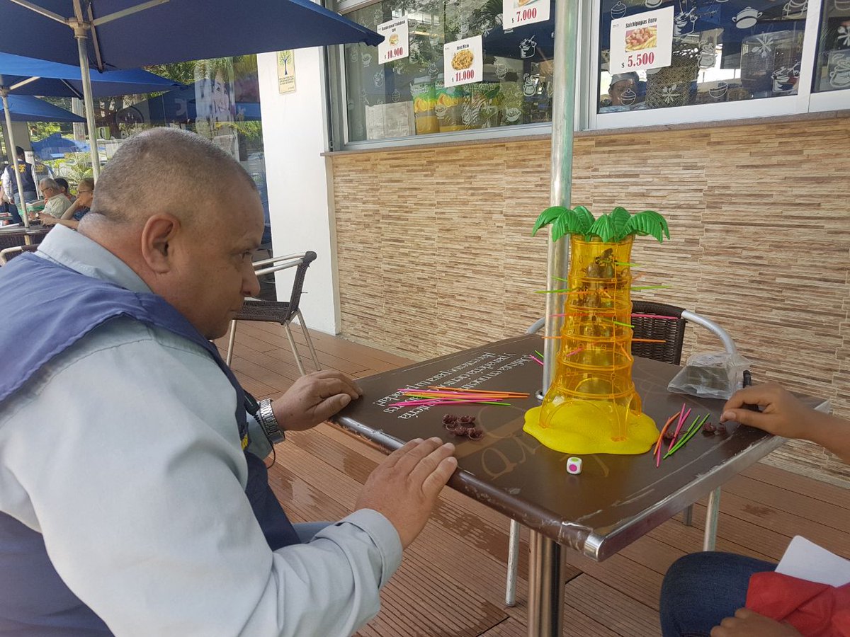 SeguridadAtempi's tweet image. #SeguridadconSentidoHumano #COPASST
El día de hoy, el COPASST de la sede de Medellín visitó a los vigilantes para realizar pausas activas 😄😄