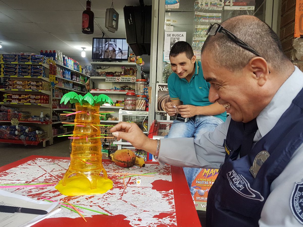 SeguridadAtempi's tweet image. #SeguridadconSentidoHumano #COPASST
El día de hoy, el COPASST de la sede de Medellín visitó a los vigilantes para realizar pausas activas 😄😄