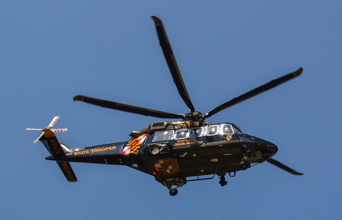 _ShockAdvised's tweet photo. Child flown to DC hospital after sustaining a traumatic injury. @HFDNews @HagerstownPD...Photos by @cj_z33 https://t.co/jSCwVbrOhK