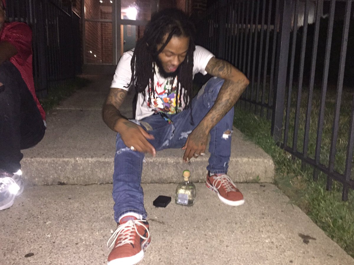 SleezPgg's tweet photo. #litty 🤘🏾 on #spinrilla rn go fwm #seatgang #pgg #g4g Ⓜ️♦️🅱️🅱️💩💩💩💩#homeofthesharks 🦈🔋#LinkInBio https://t.co/5cY20zlx7D