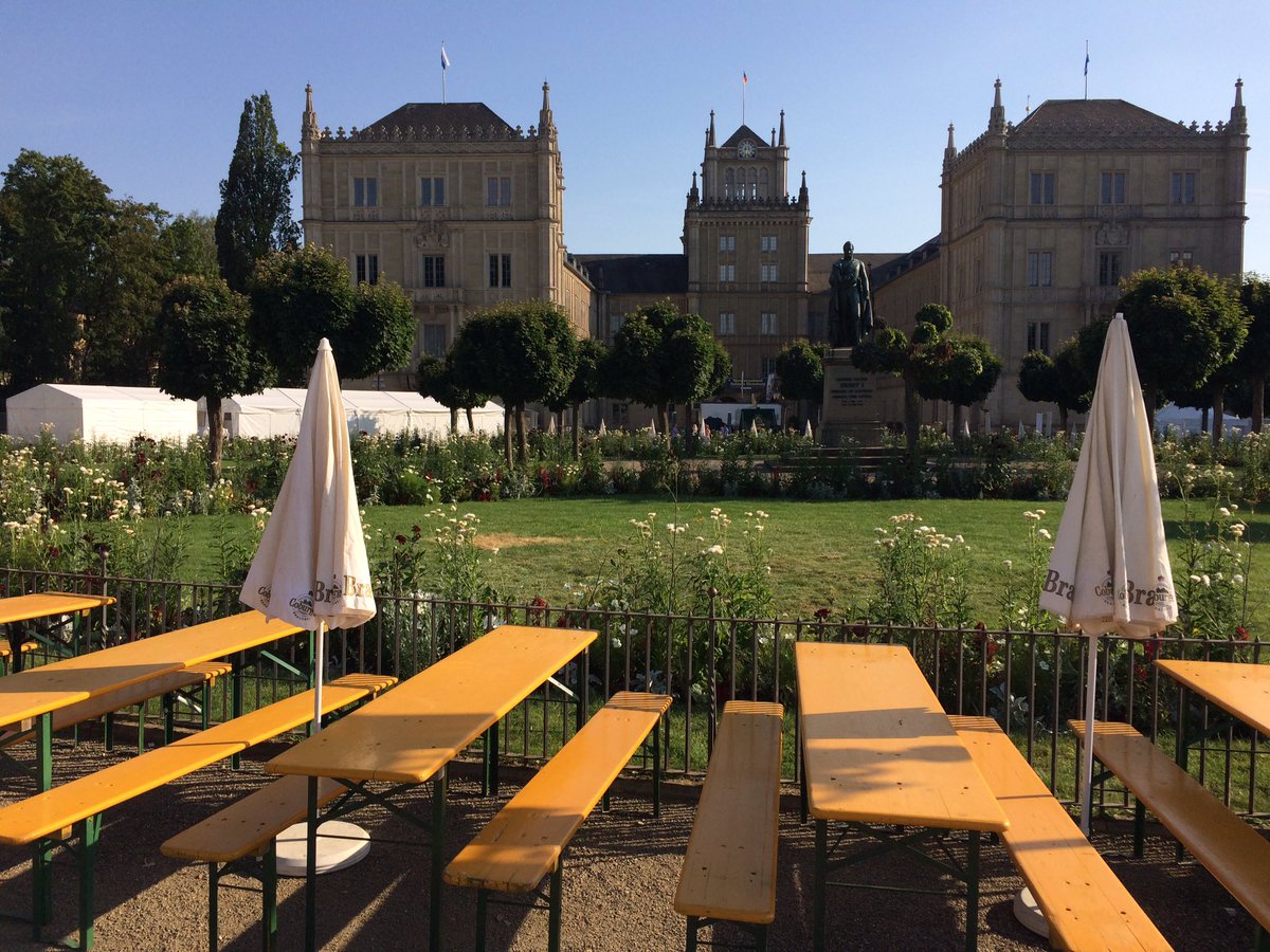 CTageblatt's tweet photo. Am Donnerstag beginnt in #coburg das Schlossplatzfest https://t.co/VL4nOpdLwj
