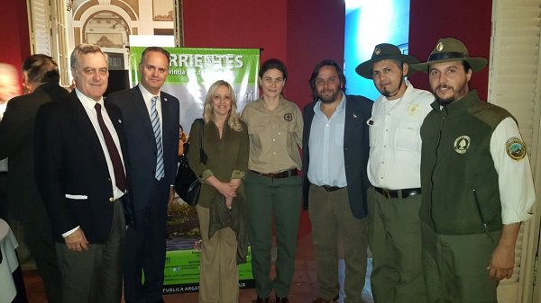 RevAireLibre's tweet photo. 🌳¡Buena noticia! “Acuerdo de la Naturaleza”, puntapié para la implementación del #CorredorEcoturístico del #Litoral 👉https://t.co/BPoJCRPUq3 https://t.co/KYt7Hwo5A1