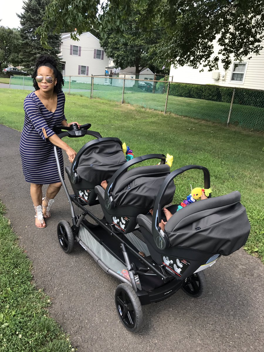 TrulyKarae's tweet photo. My Body after Triplets 🚨New Blog post is up https://t.co/FguahpLZyv ➡️ @shoppinkblush @Carters #shoppinkblush #styleambassador #lovecarters https://t.co/WjDvuirxkW