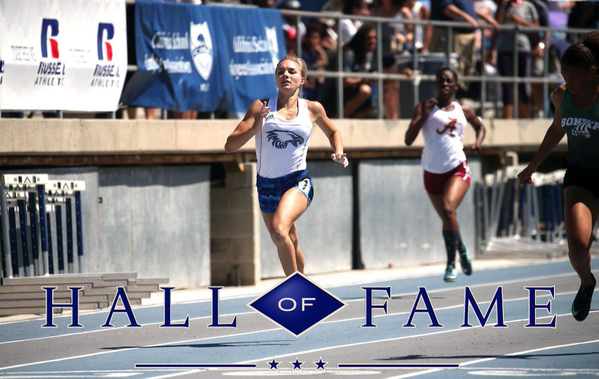 SMCHSTrack's tweet photo. Join me in welcoming the latest member of the Eagle Track and Field Hall of Fame, @laurendrysch @YaleTF_XC https://t.co/yB8vdZMvmi https://t.co/JJxW8PoqEi