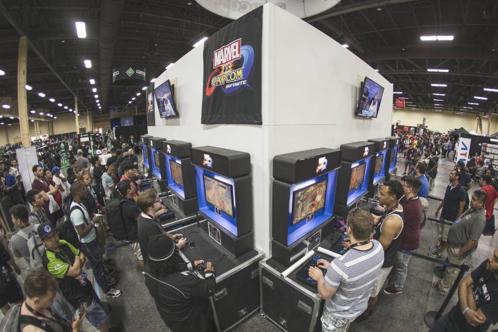 RBContentPool's tweet photo. EXCLUSIVE: US pro gamer @Snake_Eyez_ talks #esports industry growth &amp; future of competitive gaming > for press https://t.co/yfBqFxQ6Bg https://t.co/ZZAhLzT7In