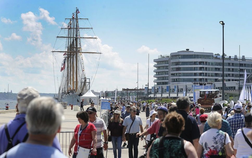 JdeQuebec's tweet photo. #RV2017: l’accès aux Grands Voiliers difficile (@ECloutierJDQ) #JDQ #villequebec @villequebec https://t.co/vBidHqTcmj https://t.co/kvsIoUf0JB