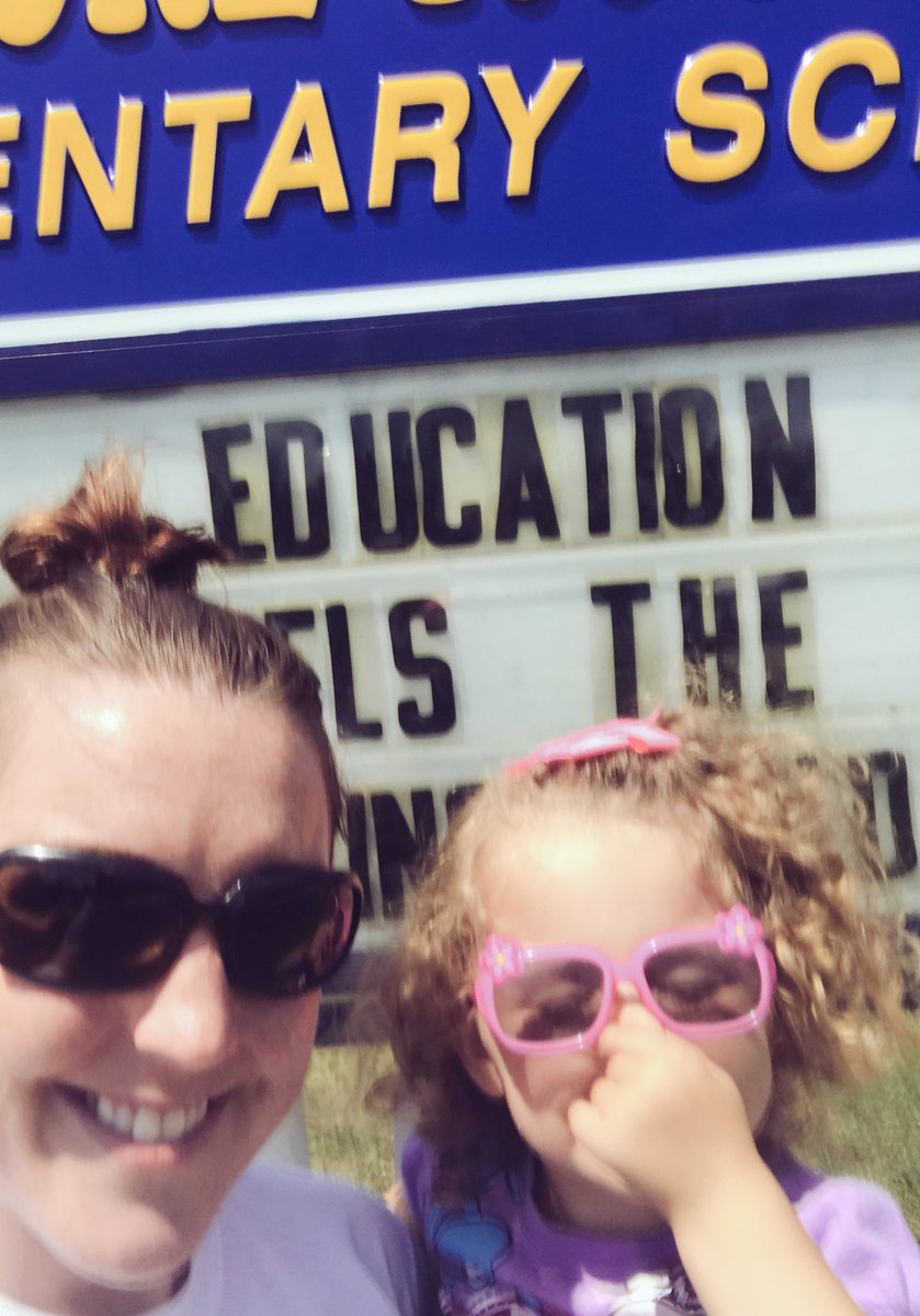 LynnaBingham's tweet photo. KCS Selfie Scavenger Hunt with @KateBingham1018 #KCSelfie https://t.co/hKJUDCnuK8