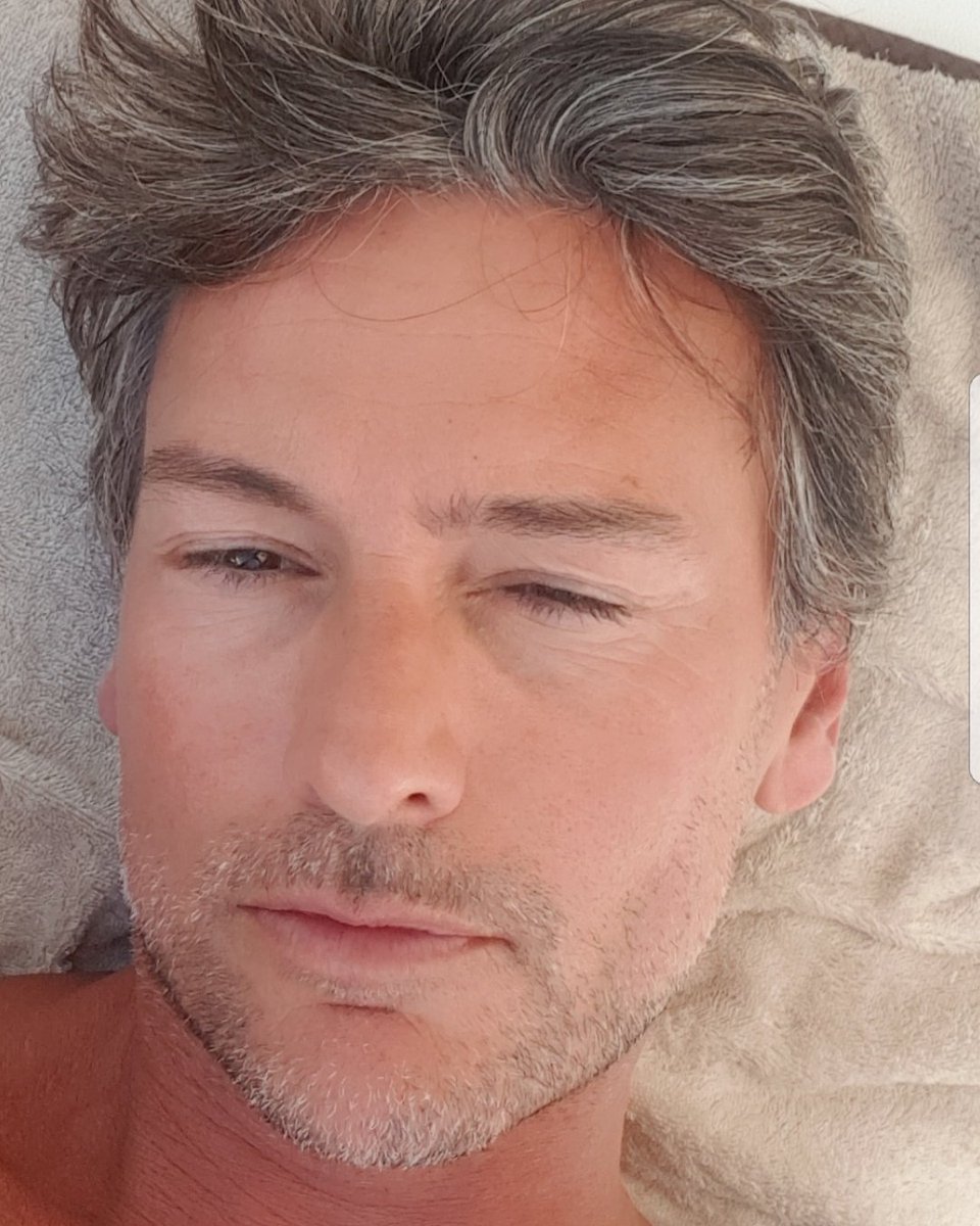 Roberto Farnesi tweet media