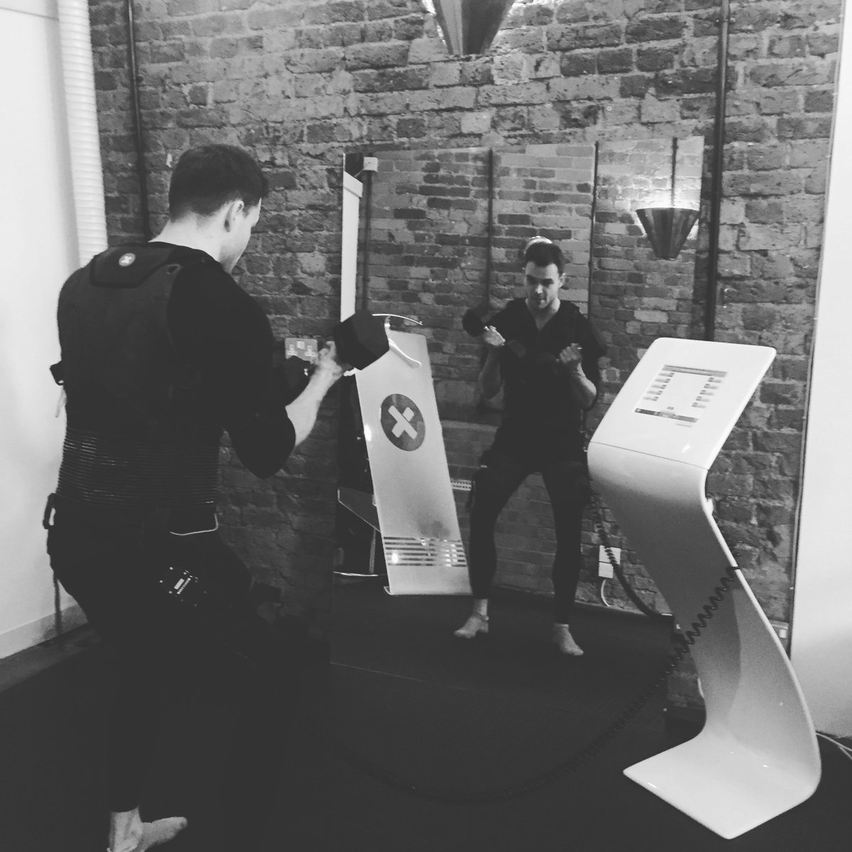 ProjectXFit's tweet image. Ready to go electric? #EMS training works the whole body and gets you fitter, faster. Book your free trial here: bit.ly/2uyzRzQ
