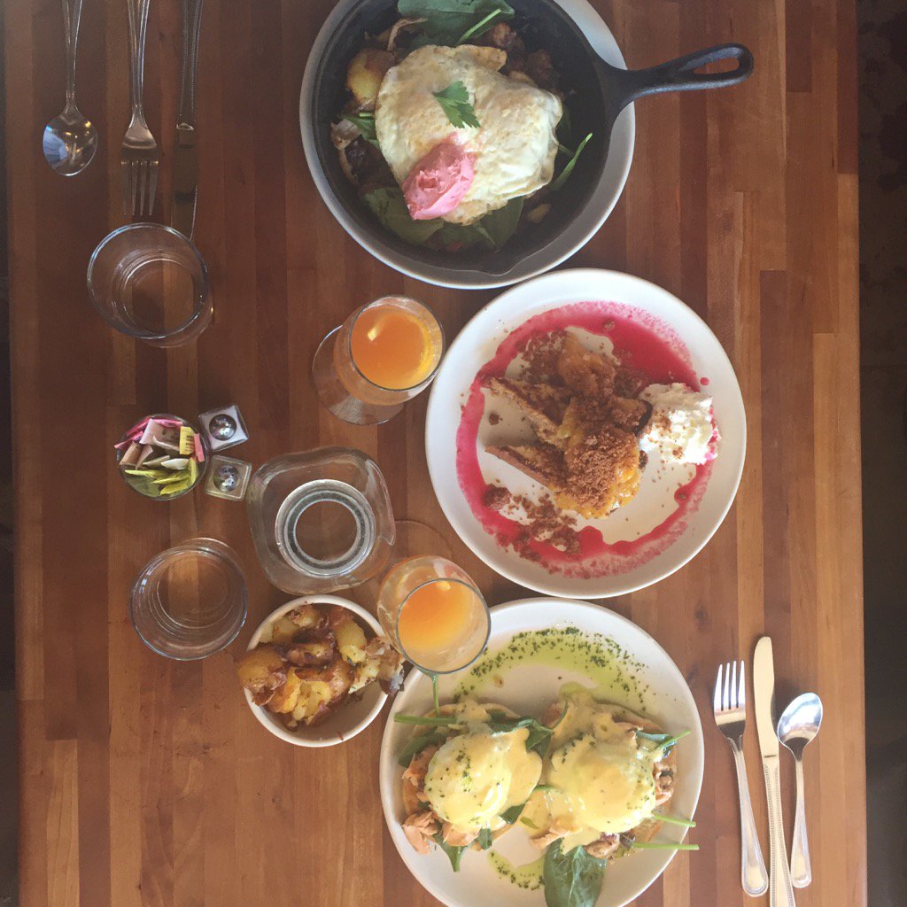 girlsreallyrule's tweet photo. Brunch is going down and second mimosas are on! #PrepAndPastry #Tucson https://t.co/udxoPg5Z1p