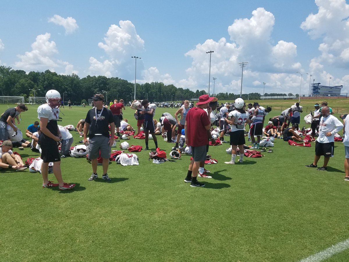 aj136123's tweet photo. FCA 2017 Day 2 @MCFootballCoach @Coach_SJarvis @MCHAWKSFCA https://t.co/R2vuXVPeKF