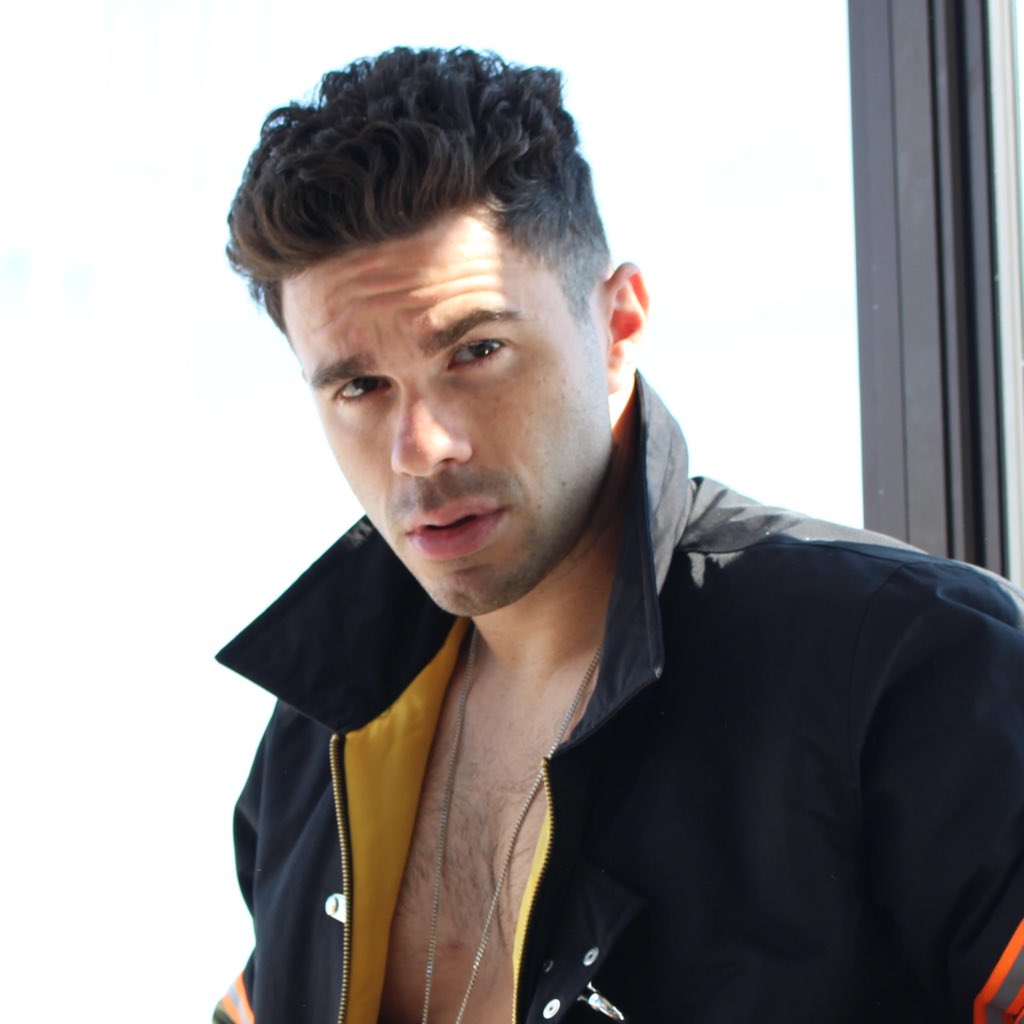 justinmorelli's tweet photo. #NewProfilePic https://t.co/dsK2XewX1P