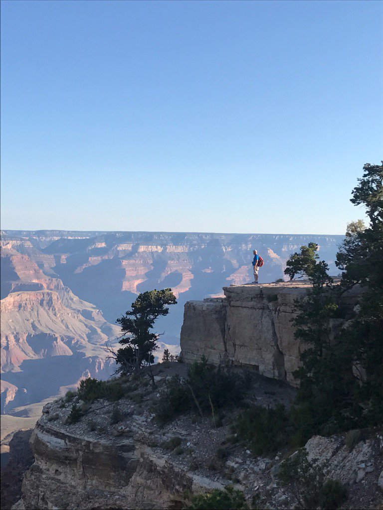 edgarmlds's tweet photo. Leadership is finding the balance between seeing the big picture and attending to the smallest details.#mlds https://t.co/XdQg6KFwMA