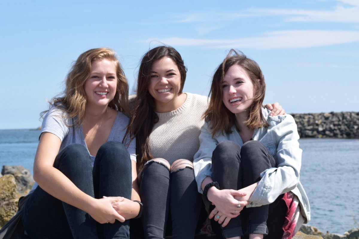 piphiatksu's tweet photo. Only thing better than traveling is traveling with your sisters βοΈπβ¨ #PiPhiSummer #PiPhiProud https://t.co/JT5eduB1oA