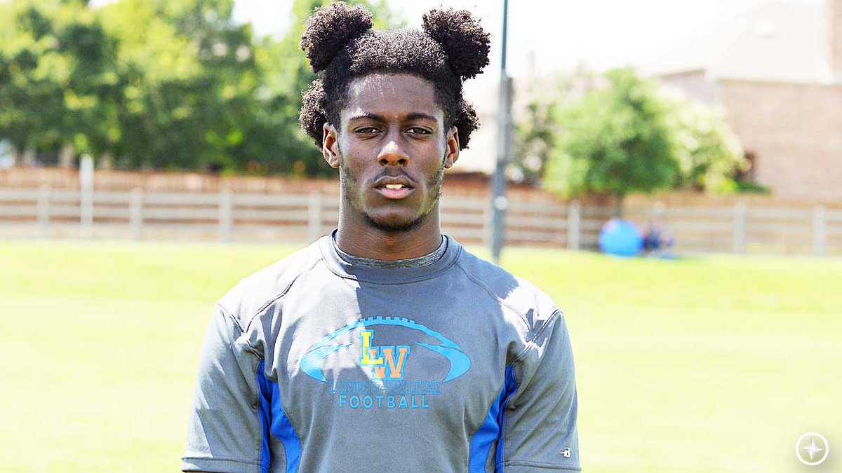 OleMissOnScout's tweet photo. Ole Miss Interested in 3-Star Corner https://t.co/QGZTuZsGQf #hottytoddy https://t.co/653Yo4I9wl