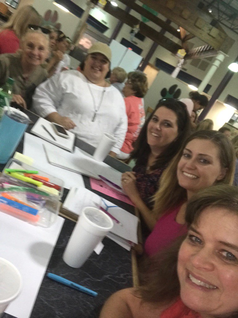 melaniejacob87's tweet photo. Updating our GT certifications today. @melaniejacob87 @RambelleTeacher @SuzanneMaxwell7 @Martyandthecows https://t.co/NmfS3c6Us4