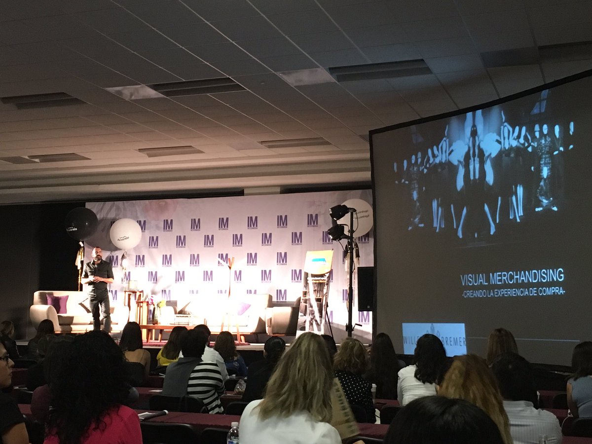 JacquelineOhG's tweet photo. At #InterModa2017 hunting trends.
#fashion #Guadalajara #Trends https://t.co/aWDC0YzJgV