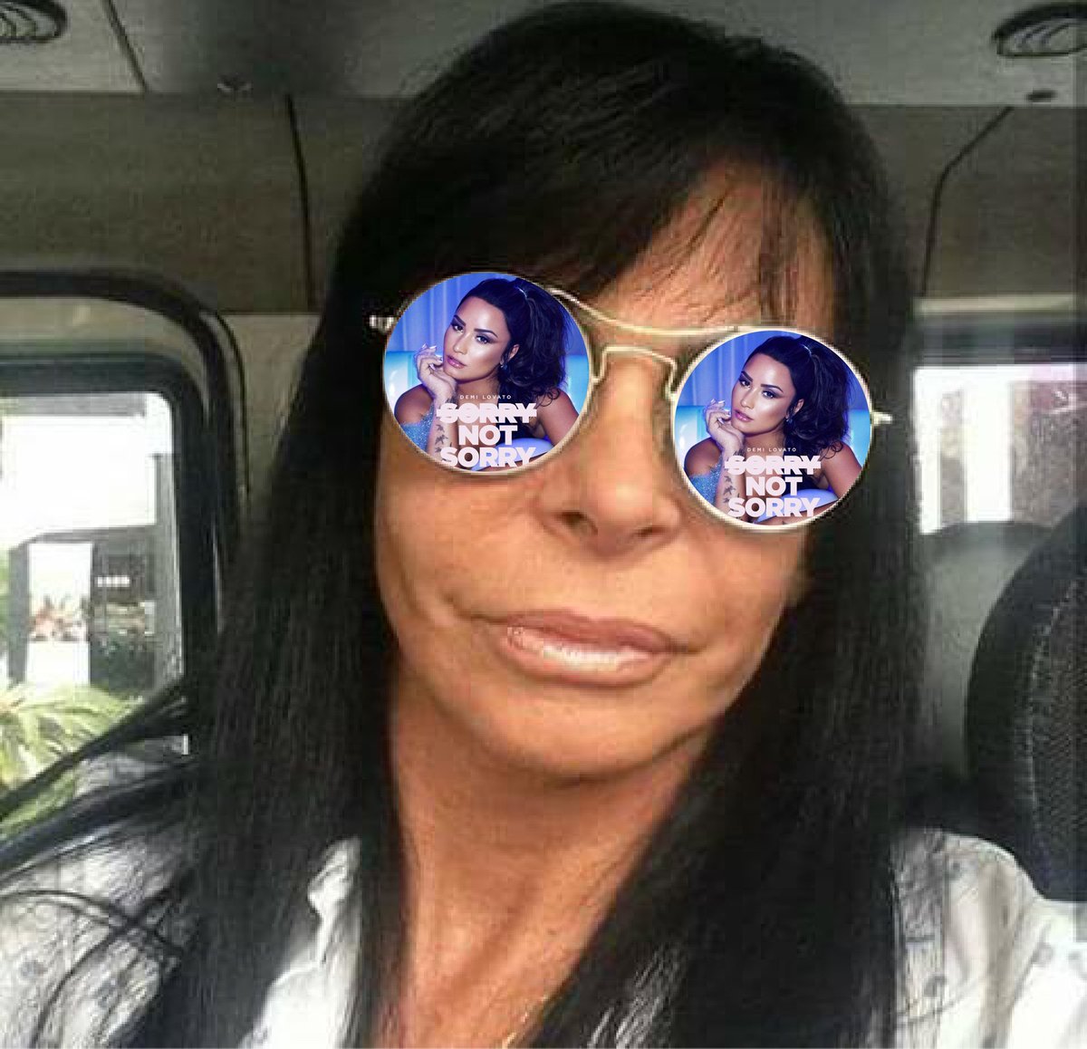 laurmilasccp's tweet photo. - Como foi suas férias ?
- Sò enaltecendo mesmo
- enaltecendo o que ?
#WatchSorryNotSorry https://t.co/kJSSZYliGz
